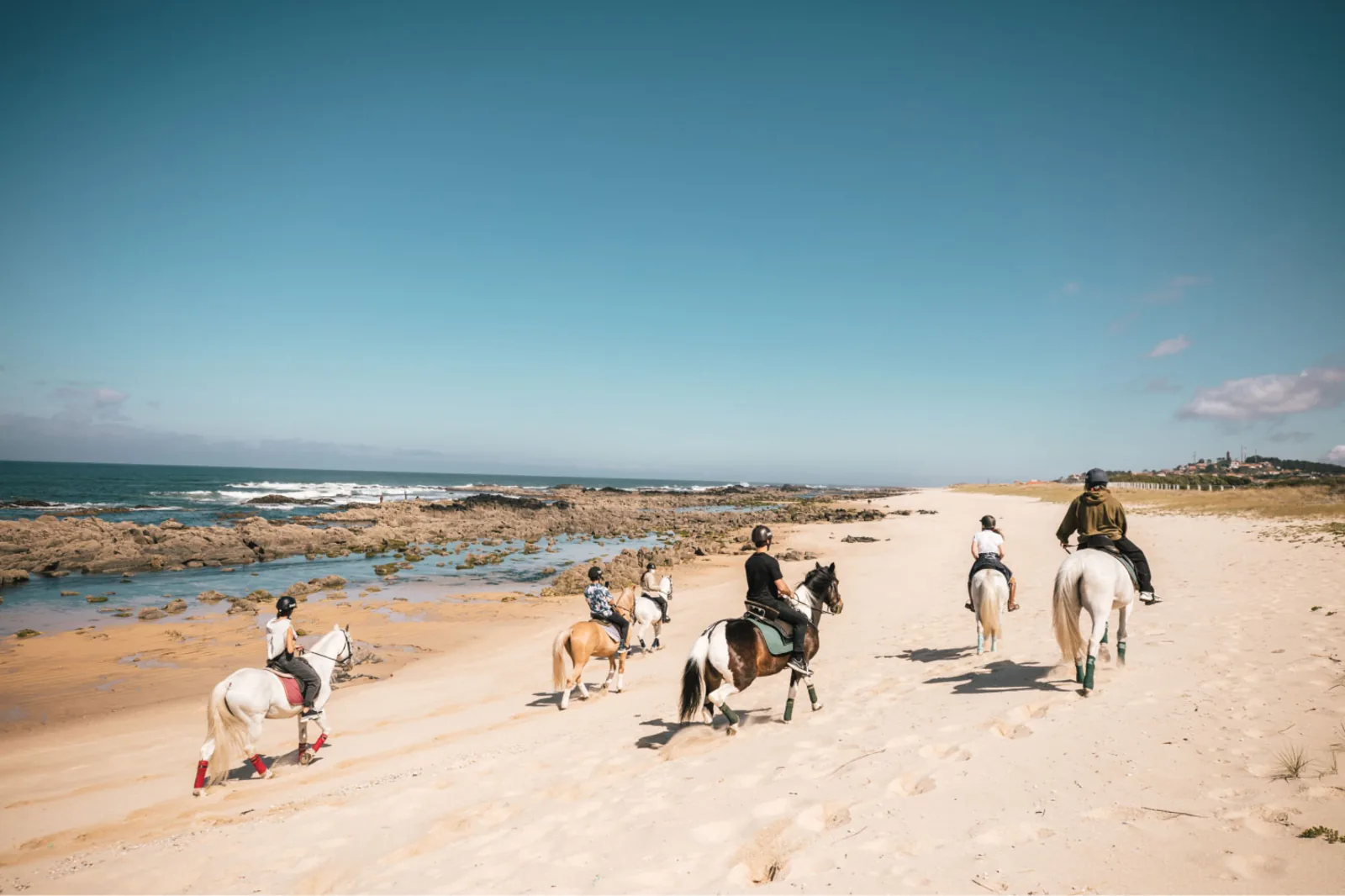 Viana do Castelo Horseback Riding Tour — Beach, Mountain & Flower Fields – image 14